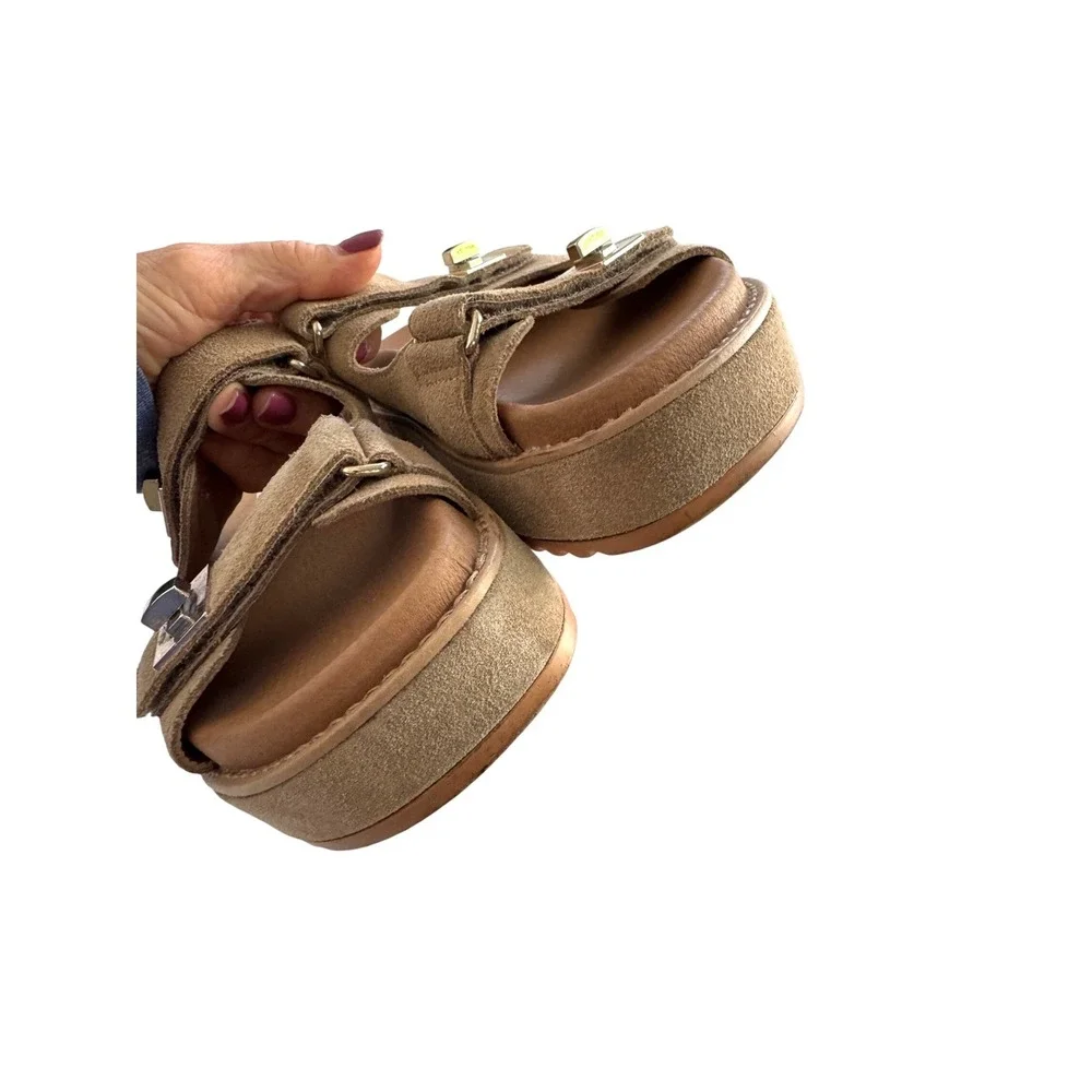 Steve Madden Bigschmona Taupe Suede Platform Slide Sandals Gold Hardware 8.5 - Picture 7 of 8